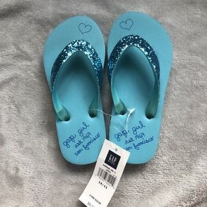 NWT blue flip flops!